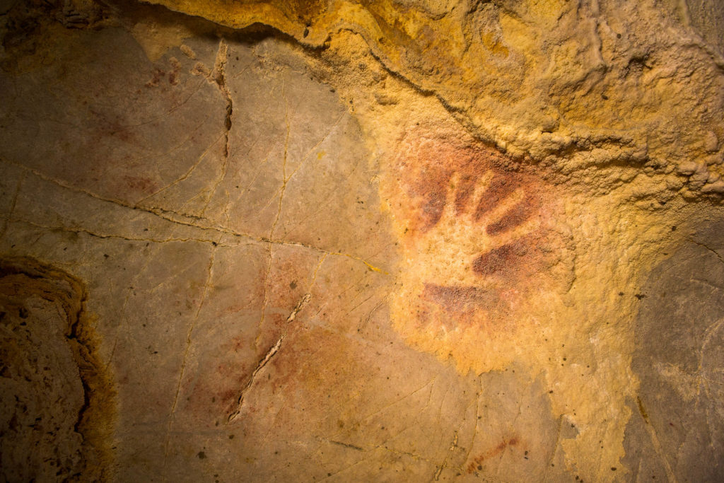 pictograph handprint in El Castillo